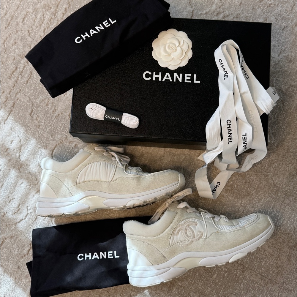 CHANEL Cream Sneakers with Accessories